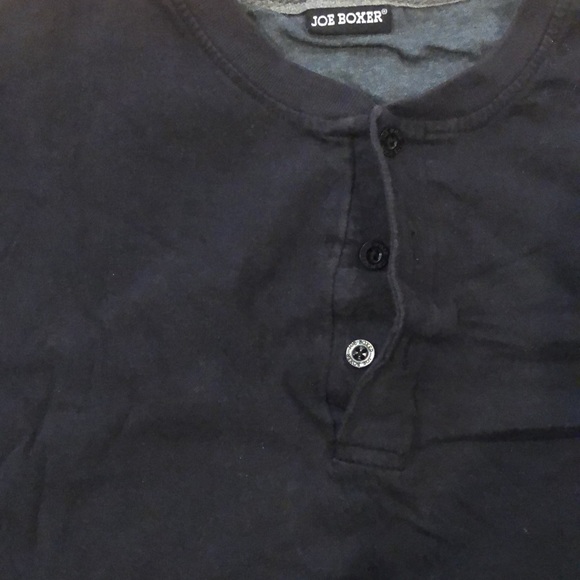 Simple cute black tee! - Picture 2 of 3